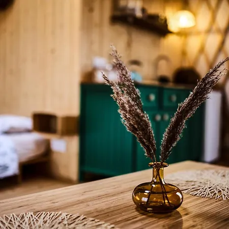 Dolina Jurt Glamping Gizycko Luxusní stan Sulimy (Gizycko)