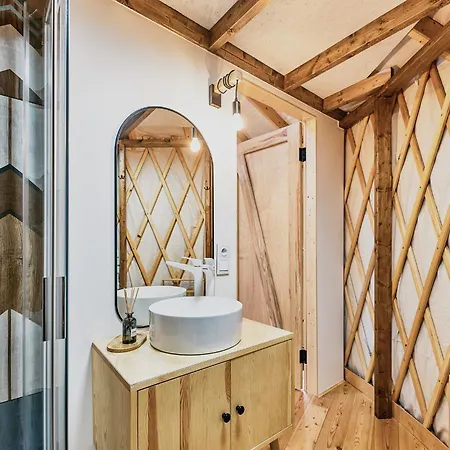Luxury tent Dolina Jurt Glamping Gizycko
